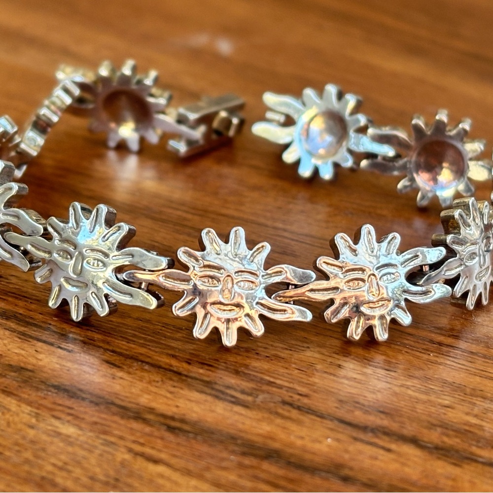 Vintage Sun Face Bracelet 7.5”